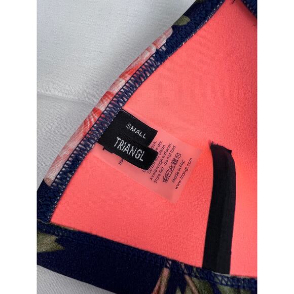 Triangl Bikini Top Delilah Floral Navy Neoprene Swim Beachy Babe Summer Vacation - Picture 5 of 6